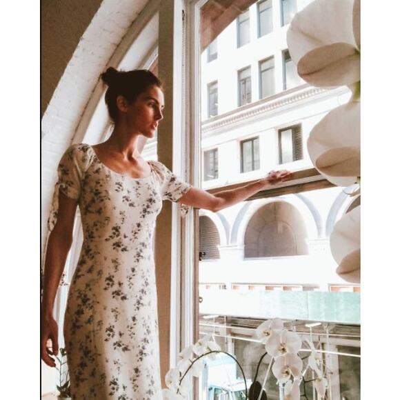 Reformation Meredith Maxi Dress in White Blue Floral Madeline Print - Picture 2 of 12